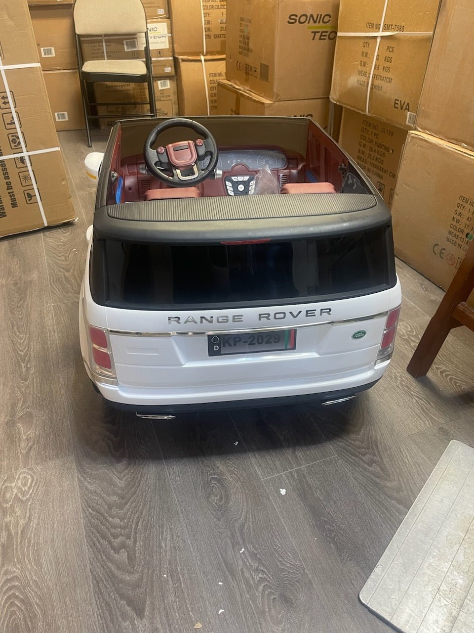 Range Rover HSE 4x4 2 Seater 12V Kids Ride On Car | Bluetooth + Digital Display + Phone App + Hydraulics - Baby Cars